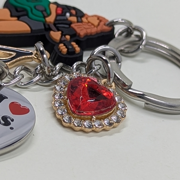 Melix Home I ❤️ T.S. Swiftie Keychain - Picture 3 of 7